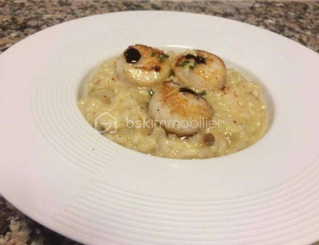 Commerce à AIRE-SUR-L&#039;ADOUR