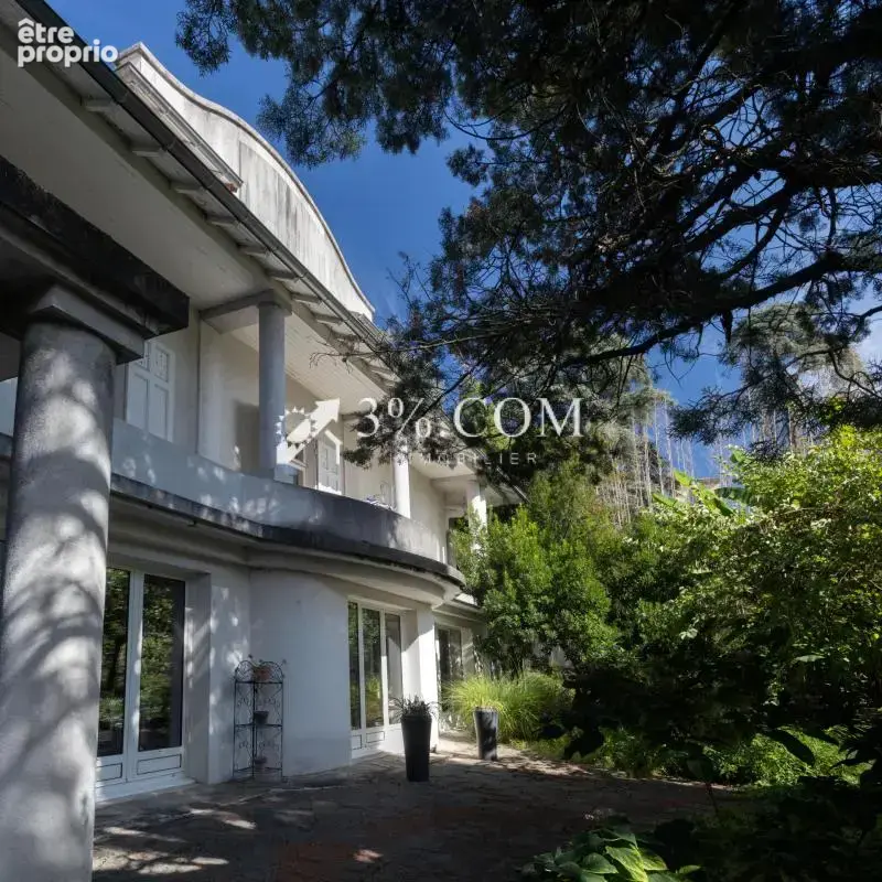 Maison de caractère au coeur de Châteauvert 340 m2 habitable - photo 2