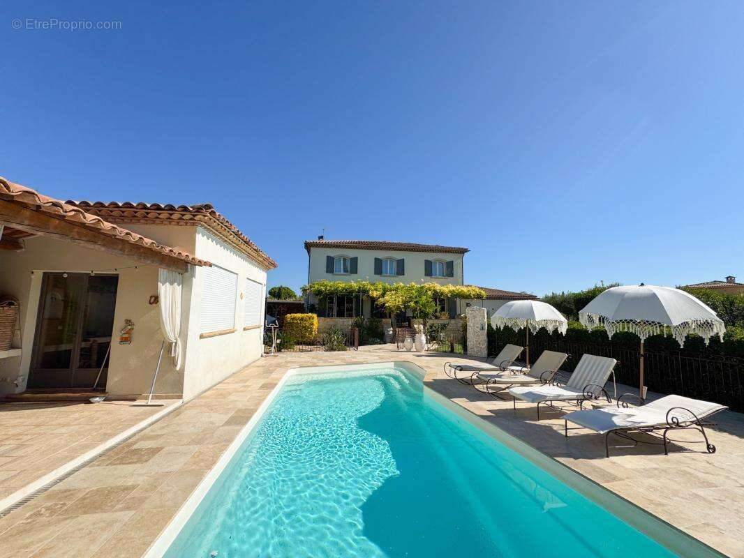 Maison à LE MUY