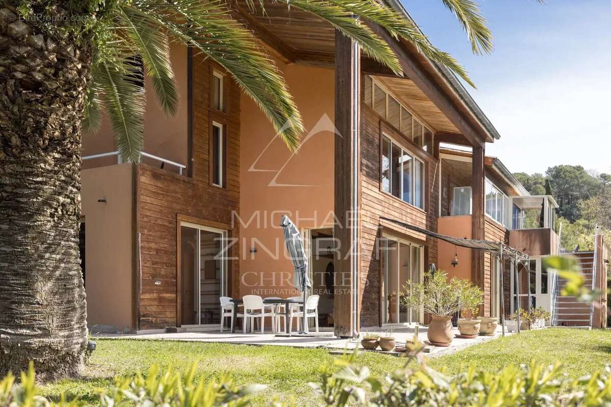 Maison à MOUGINS