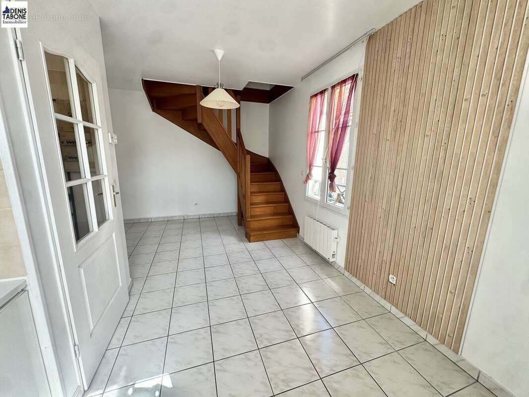 Appartement à SAINT-PRIX