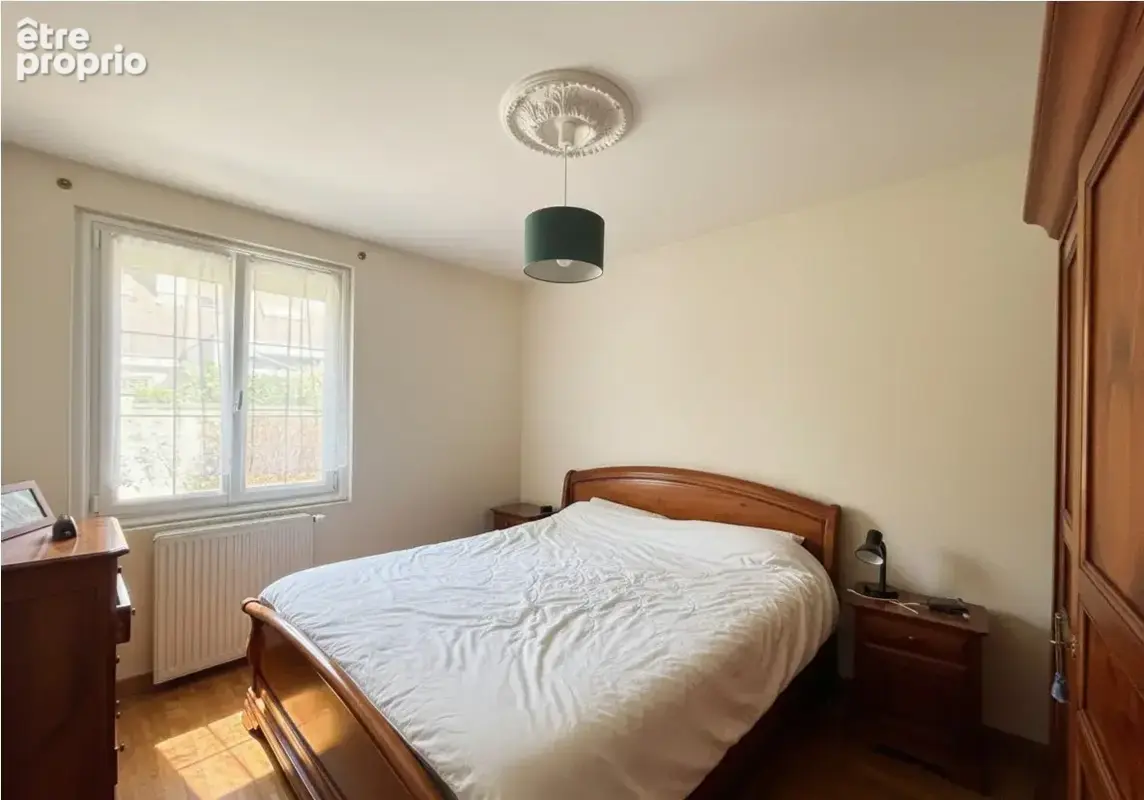 Charmante maison familiale 143 m2 avec 5 chambres, sous-sol complet et fort potentiel à Sainte-Gemmes-sur-Loir - photo 5