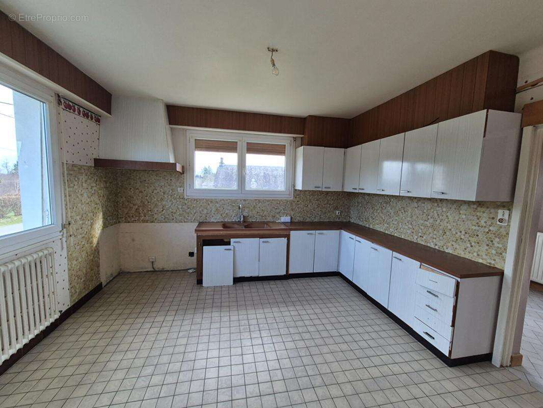 Maison Montaignac Sur Doustre 7 pièce(s) 204 m2 - photo 2