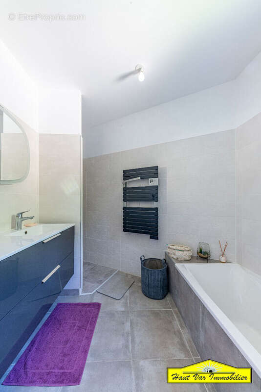 Maison à GREOUX-LES-BAINS