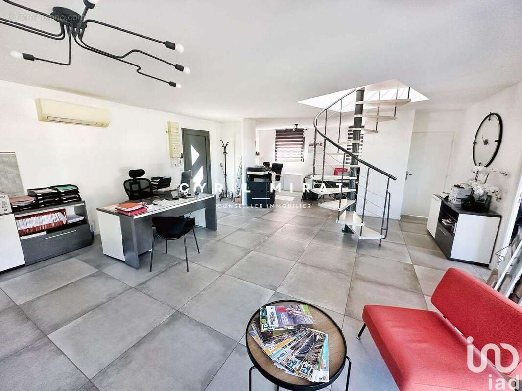 Photo 3 - Commerce à SANARY-SUR-MER