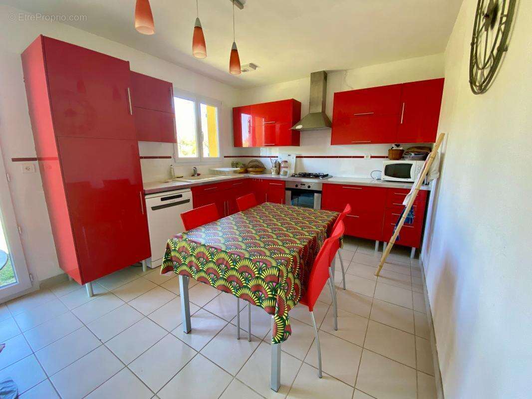 Maison de plain-pied avec piscine proche du Bugue - photo 8