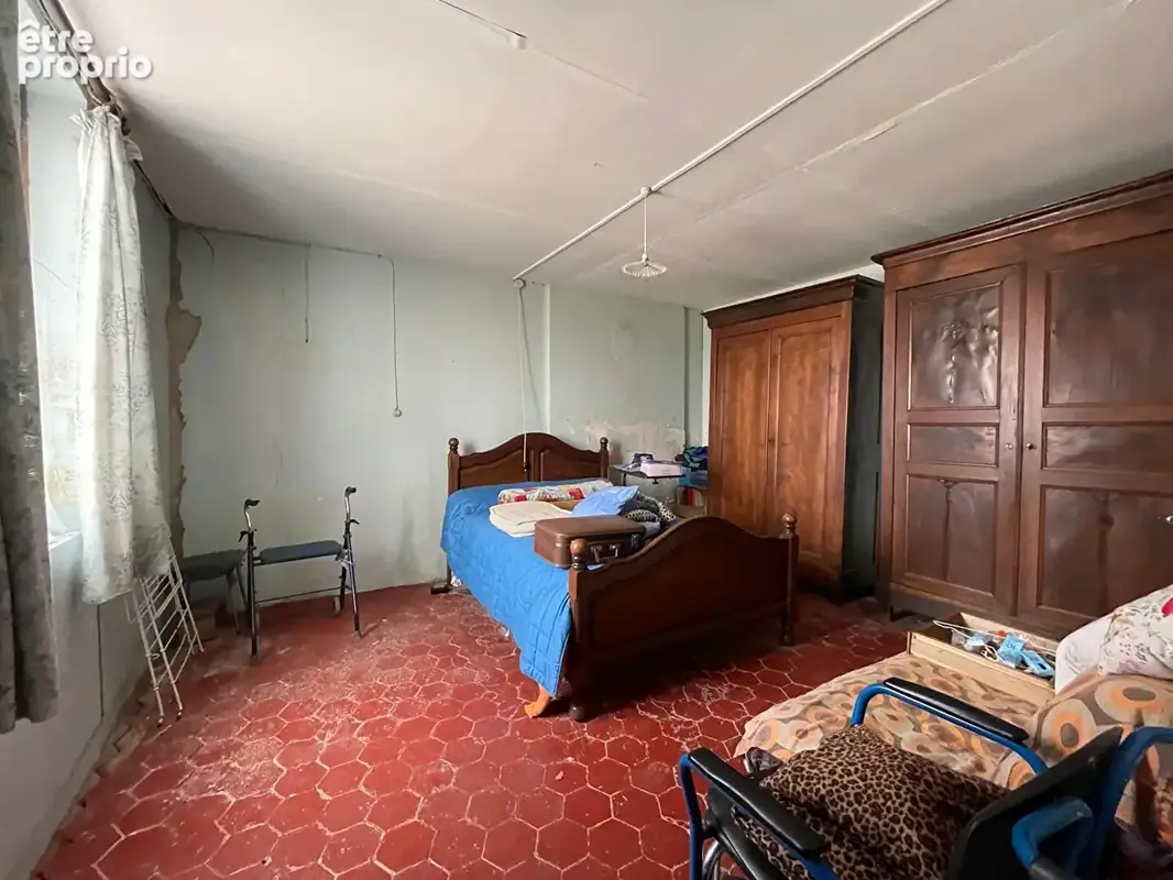 Ancienne ferme de 120m² +dépendances+5539 m² de terrain. - photo 5