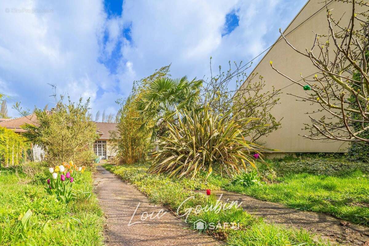 Photo 2 - Maison à MONDEVILLE