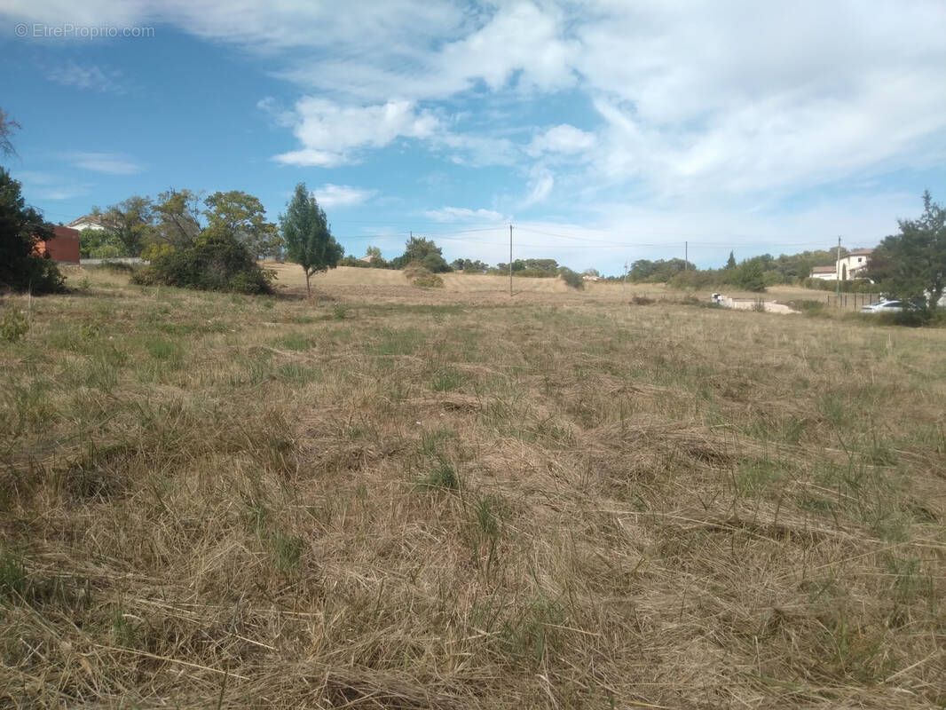 Terrain à ROUSSON