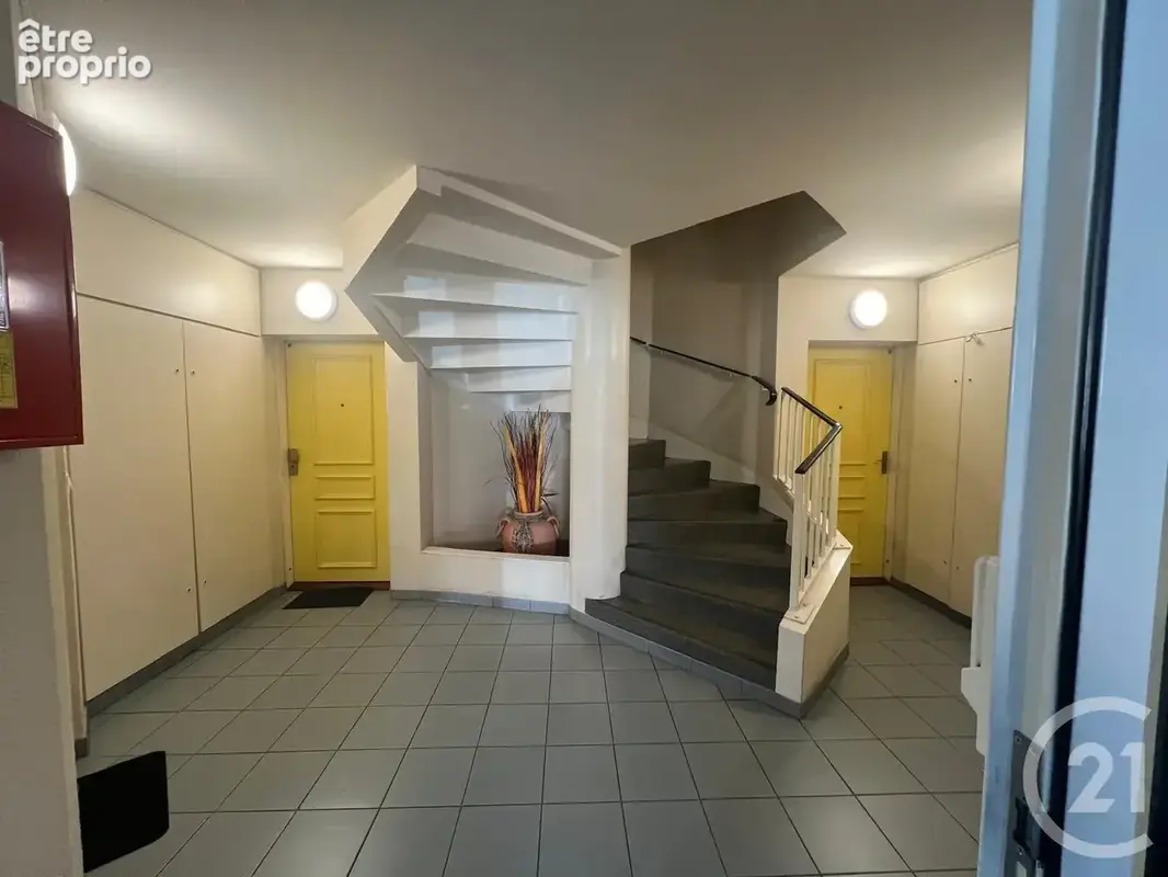 Appartement 2 pièces 43 m² à vendre à Roissy-En-France (95700) - photo 2