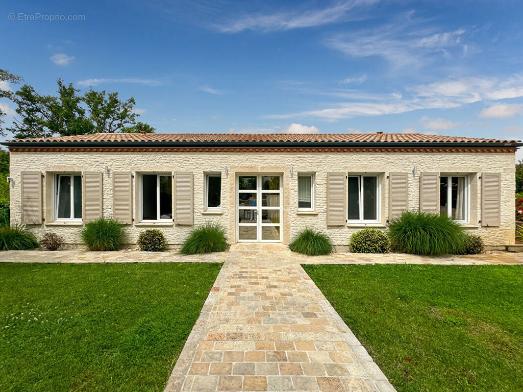 Maison à SAINT-SULPICE-ET-CAMEYRAC