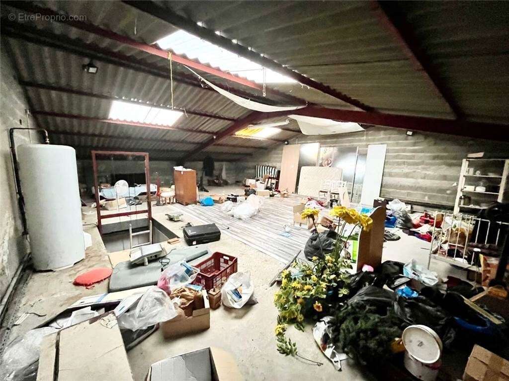 4 - Commerce à SAINT-HILAIRE-DE-RIEZ