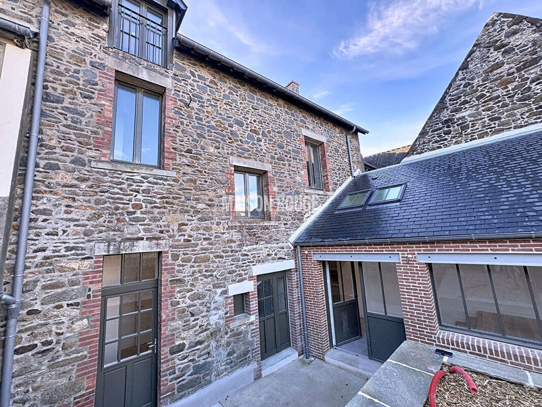 Maison à SAINT-SULIAC