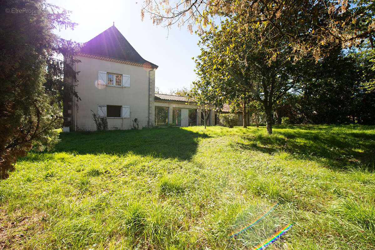 Architecture à réhabiliter - 1800 - maison fargues saint hilaire - photo 7