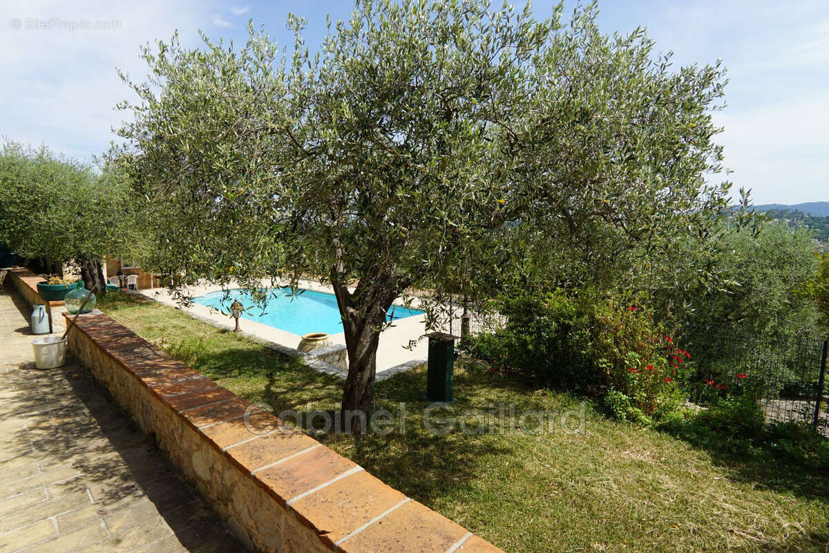 Maison 125 m² à Speracedes  - photo 4