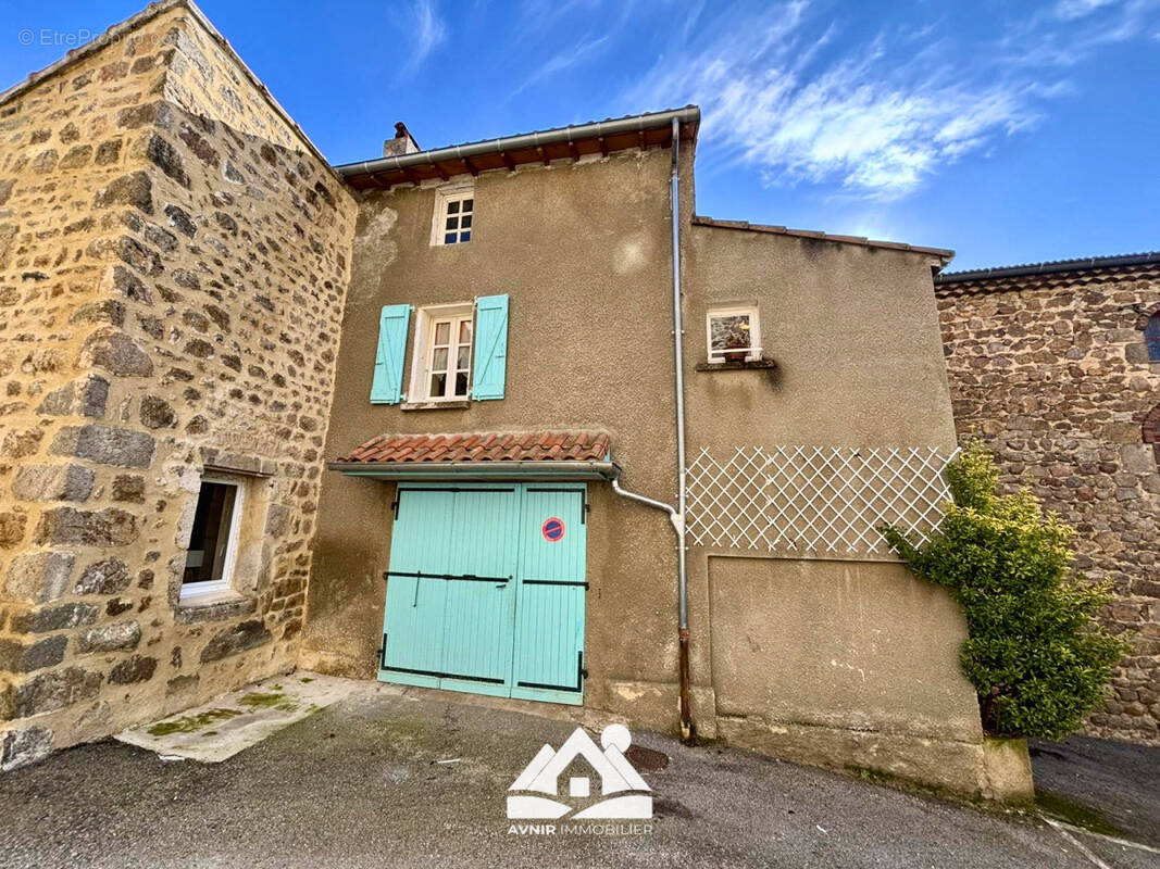 Maison à SAINT-VICTOR