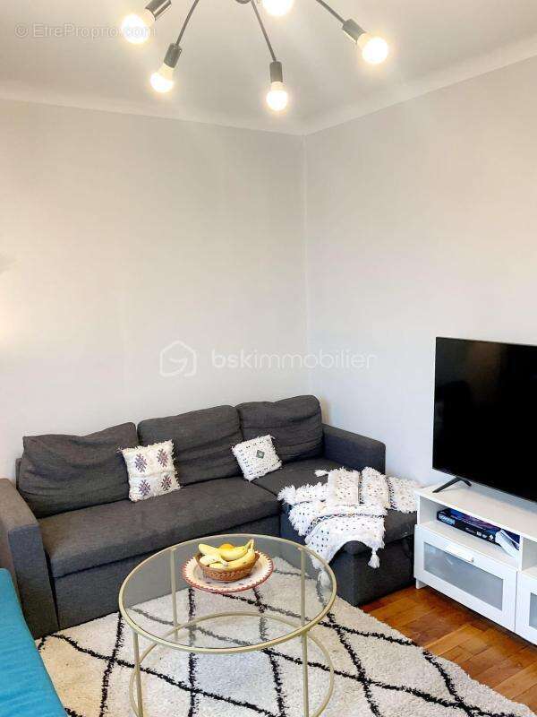 Appartement à LA GARENNE-COLOMBES
