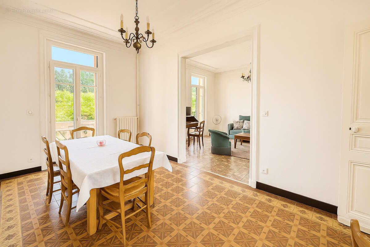 Maison à SOLLIES-TOUCAS