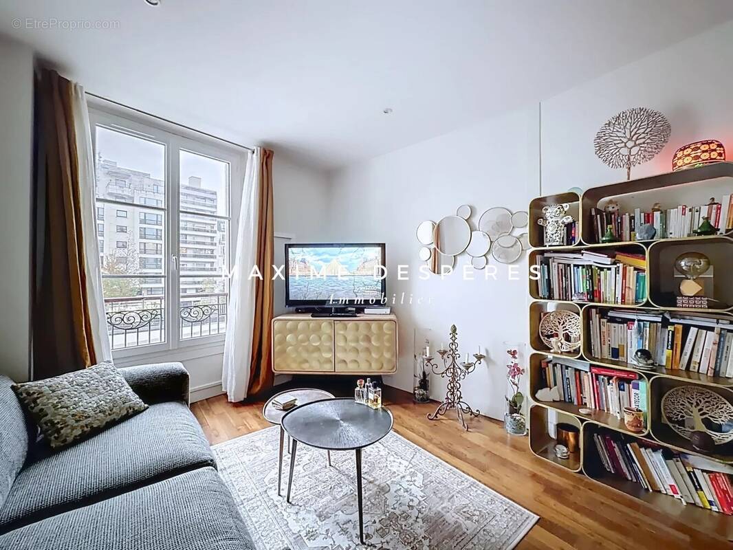 Appartement à NEUILLY-SUR-SEINE