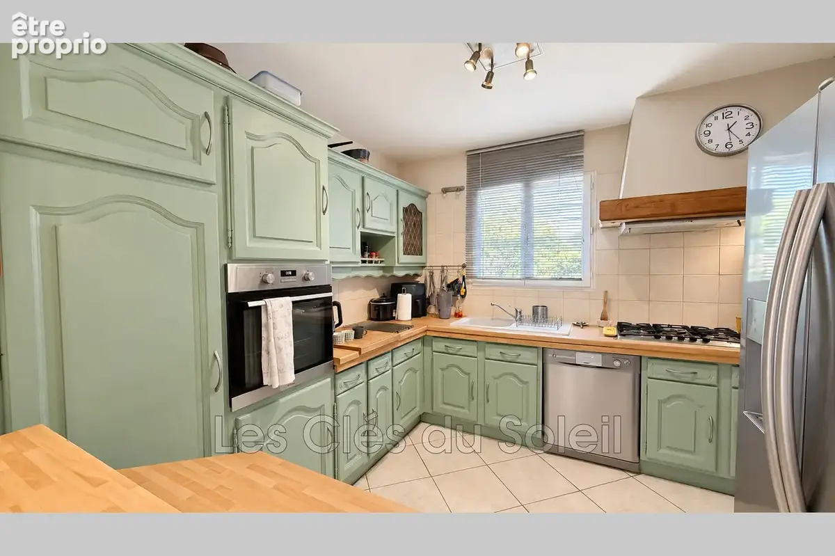 Maison 4 pièces 115 m² à vendre à Le Val (83143) - photo 3