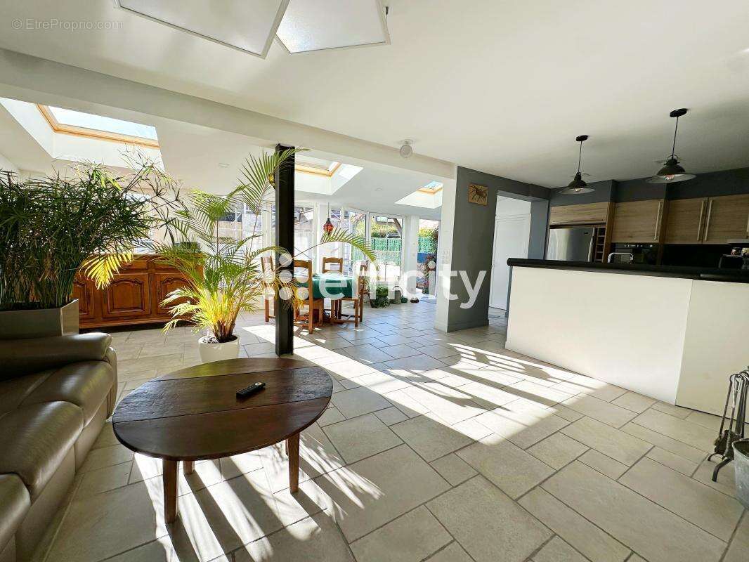 Maison à AULNAY-SOUS-BOIS