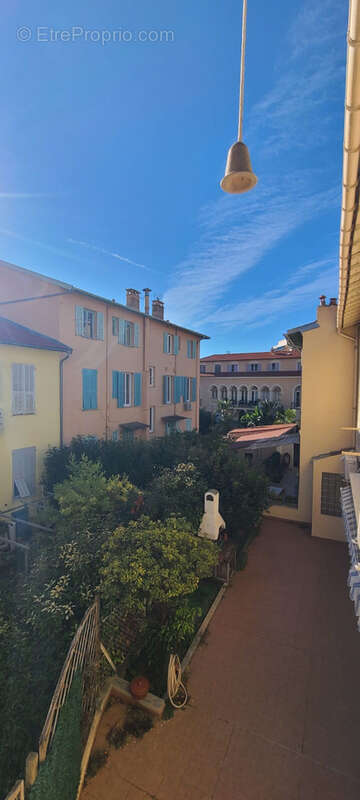 Appartement à MENTON
