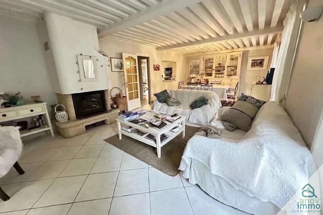 Maison à SAINT-PIERRE-DE-CHANDIEU