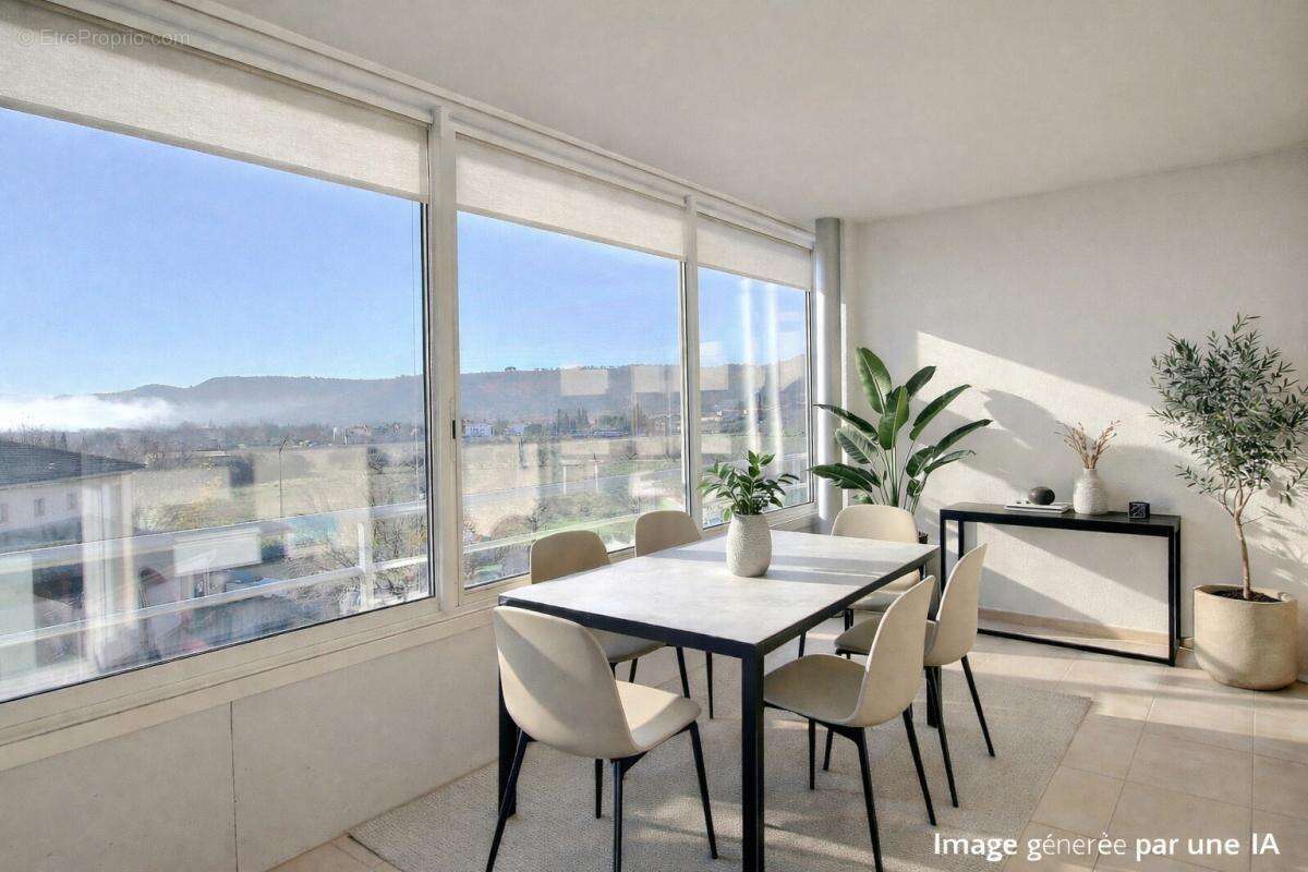 Appartement à LE LUC