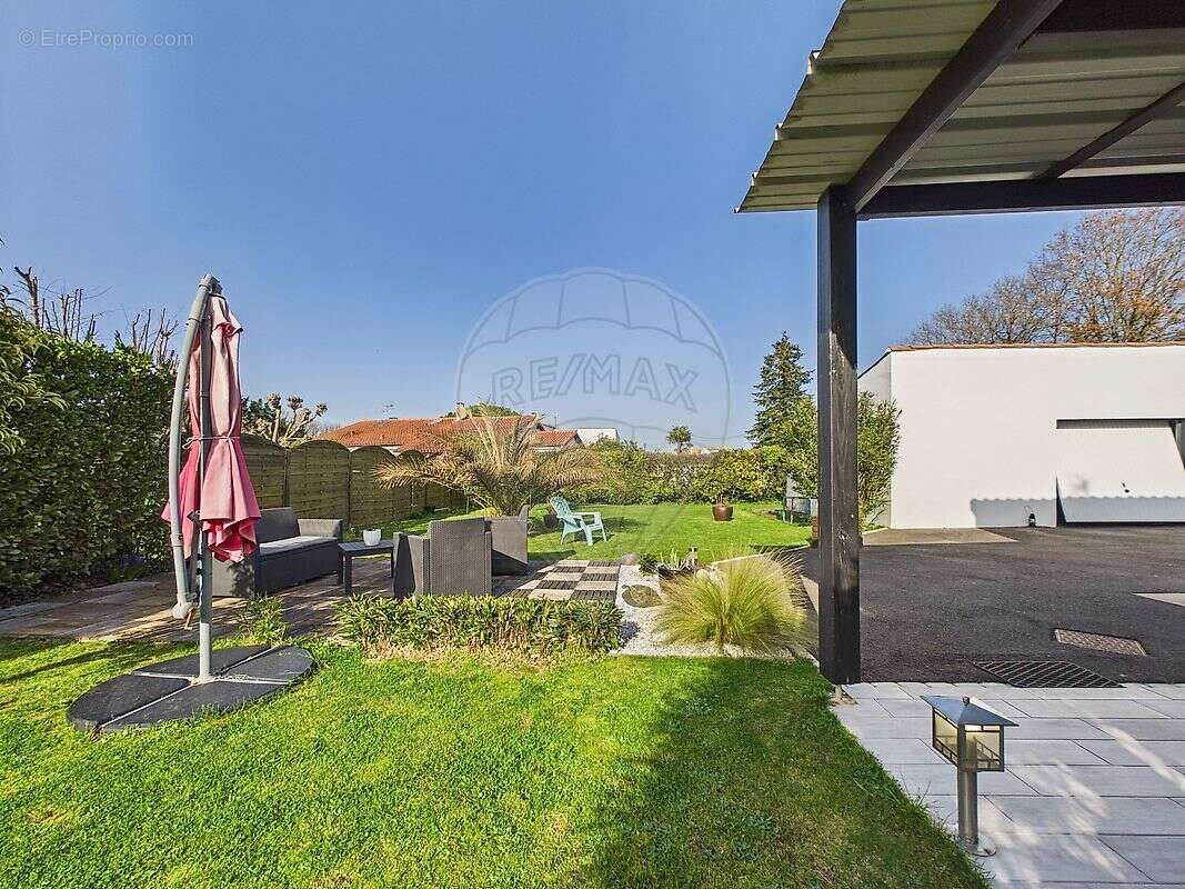 Maison à VAUX-SUR-MER