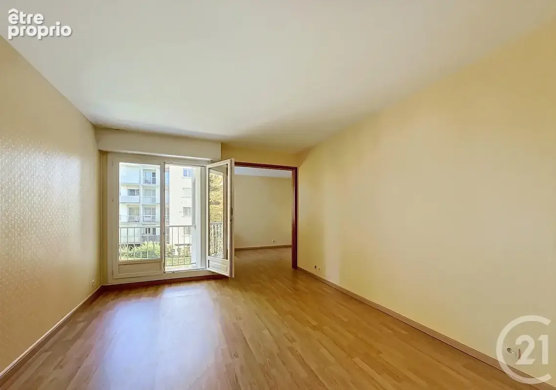 Appartement 4 pièces 81 m² à vendre à Chartres (28000) - photo 2