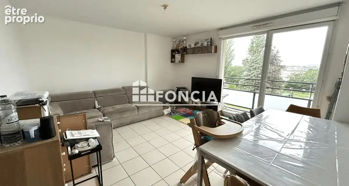 Appartement à L'HAY-LES-ROSES
