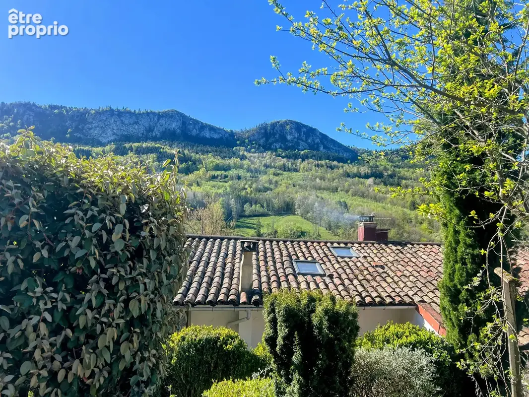 Maison en pierre rénovée avec vues des montagnes - photo 13