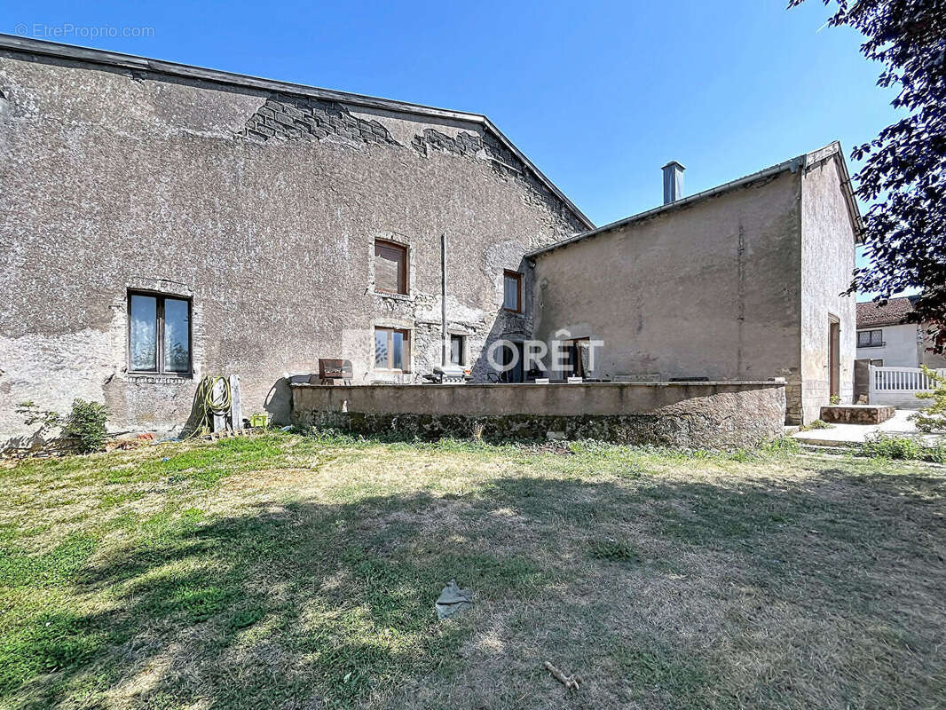 Maison de 195 m² avec 4 chambres - photo 4