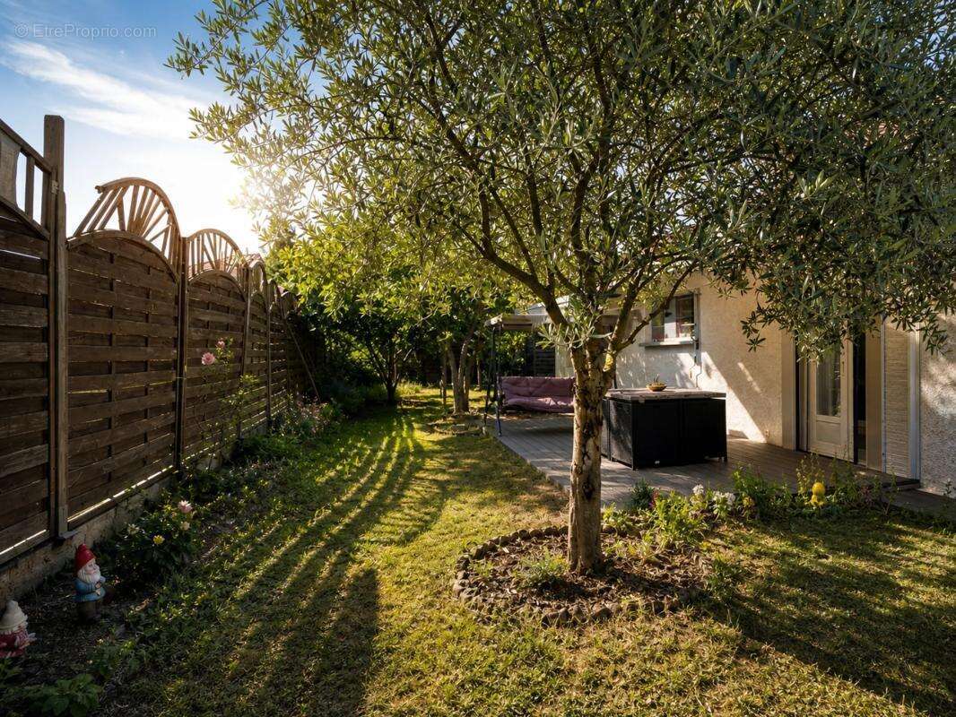 Maison de 7 pièces de 113 m² à Les Roches-de-Condrieu - photo 21