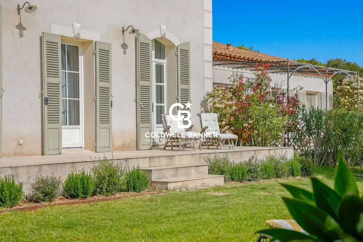 Maison à CARQUEIRANNE