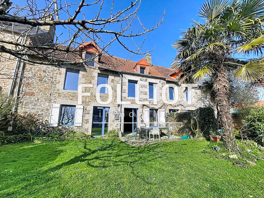 Maison à SAINT-PAIR-SUR-MER