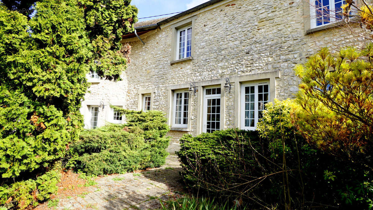 Maison à GOUSSONVILLE