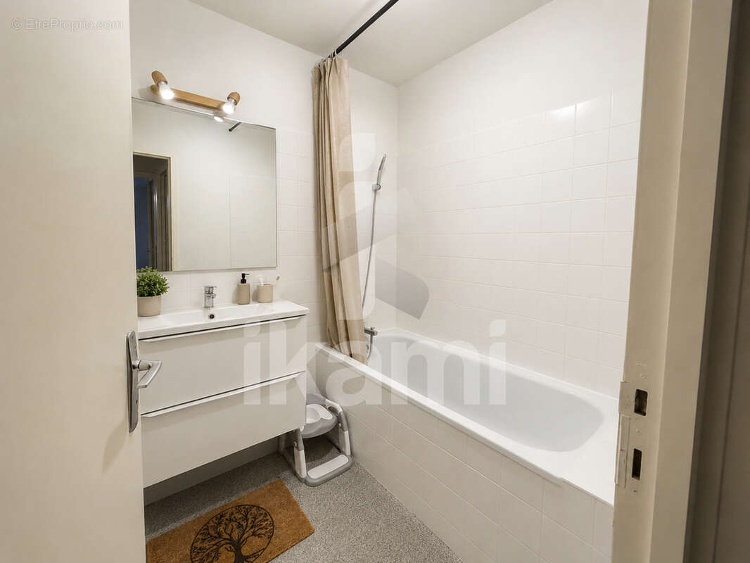Appartement de 61.63 m2 en vente 104000 € à Vienne (38) - photo 2