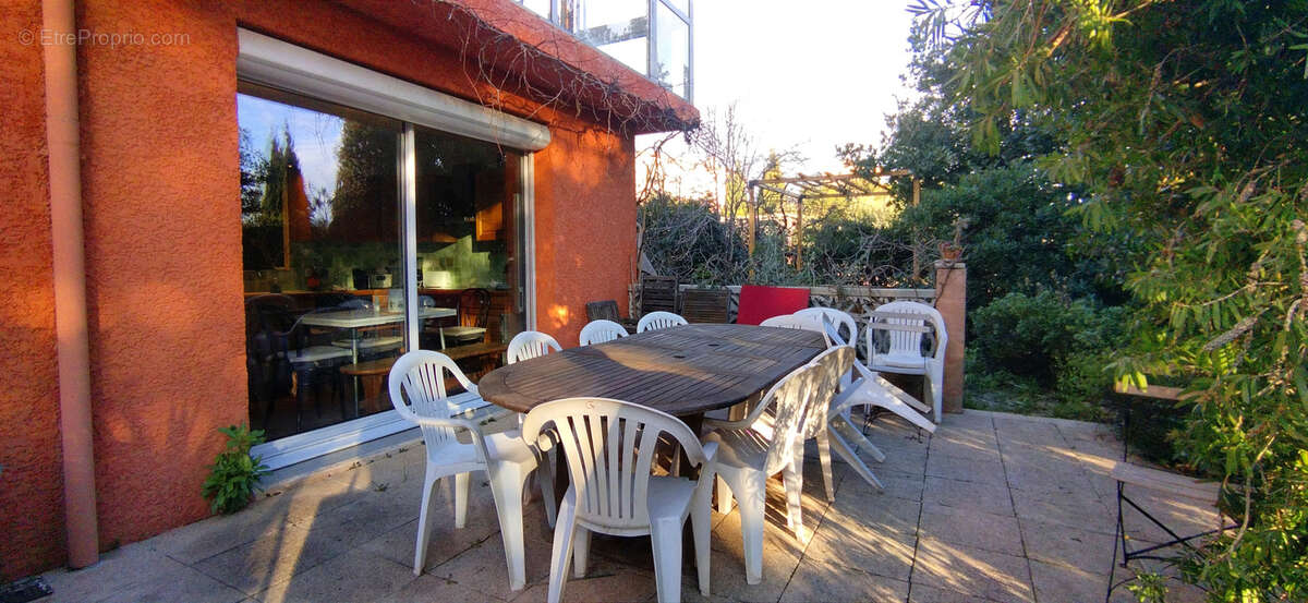 Villa 9 pièces , 200m2 , 6 chambres - photo 3
