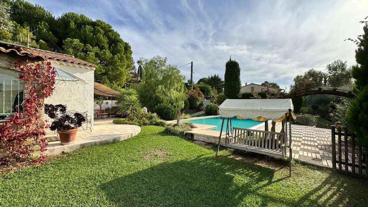 Maison à VILLENEUVE-LOUBET
