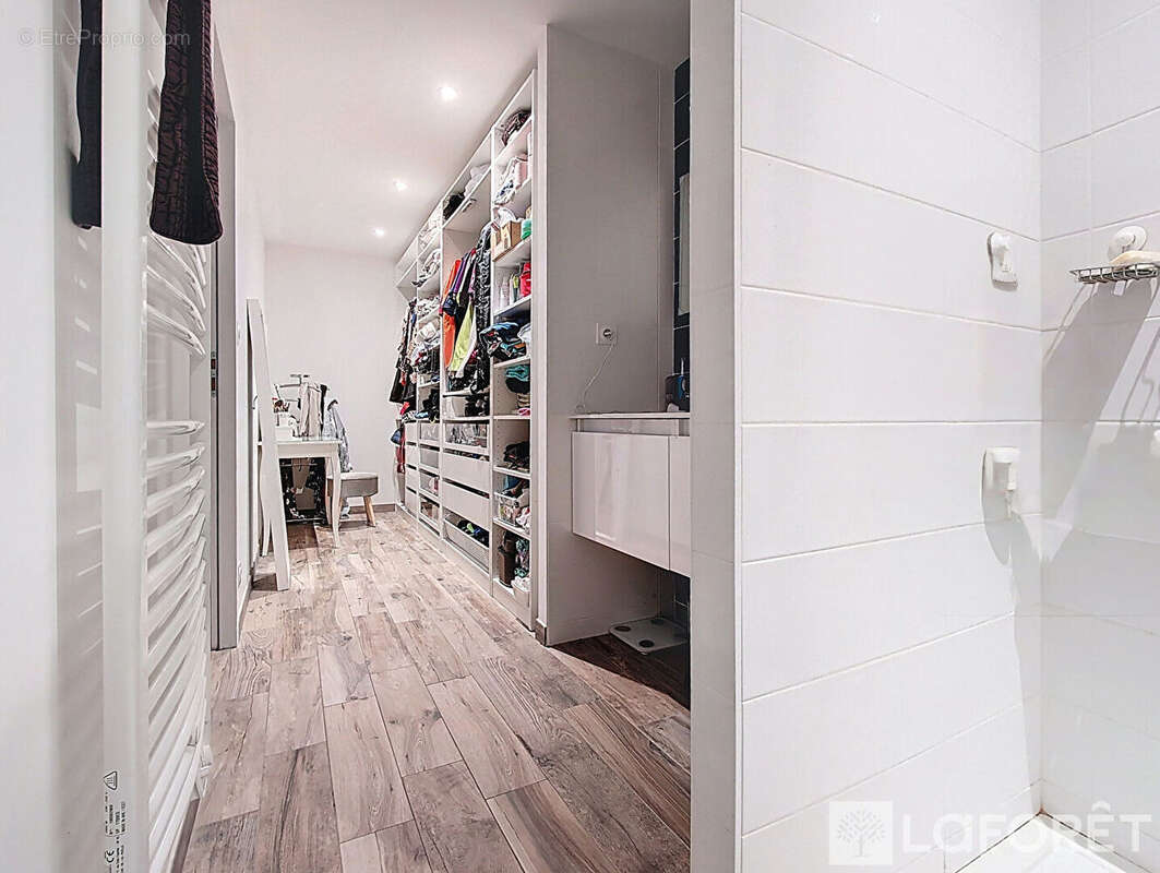 Maison à SAINT-GEORGES-DES-GARDES