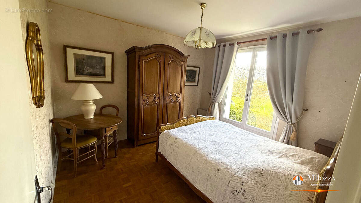 Maison à SAINT-PIERRE-DE-CHANDIEU