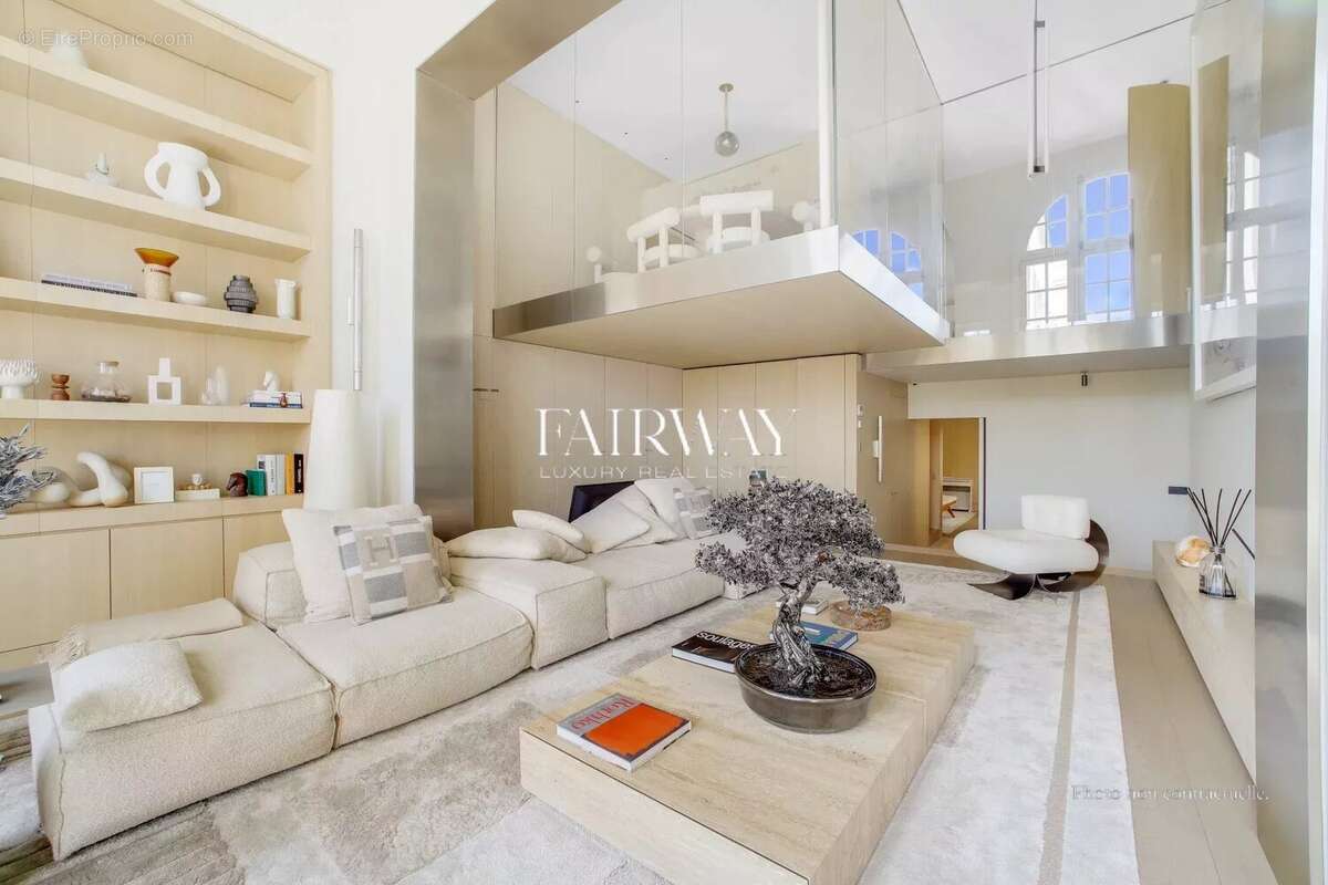 Appartement à PARIS-8E