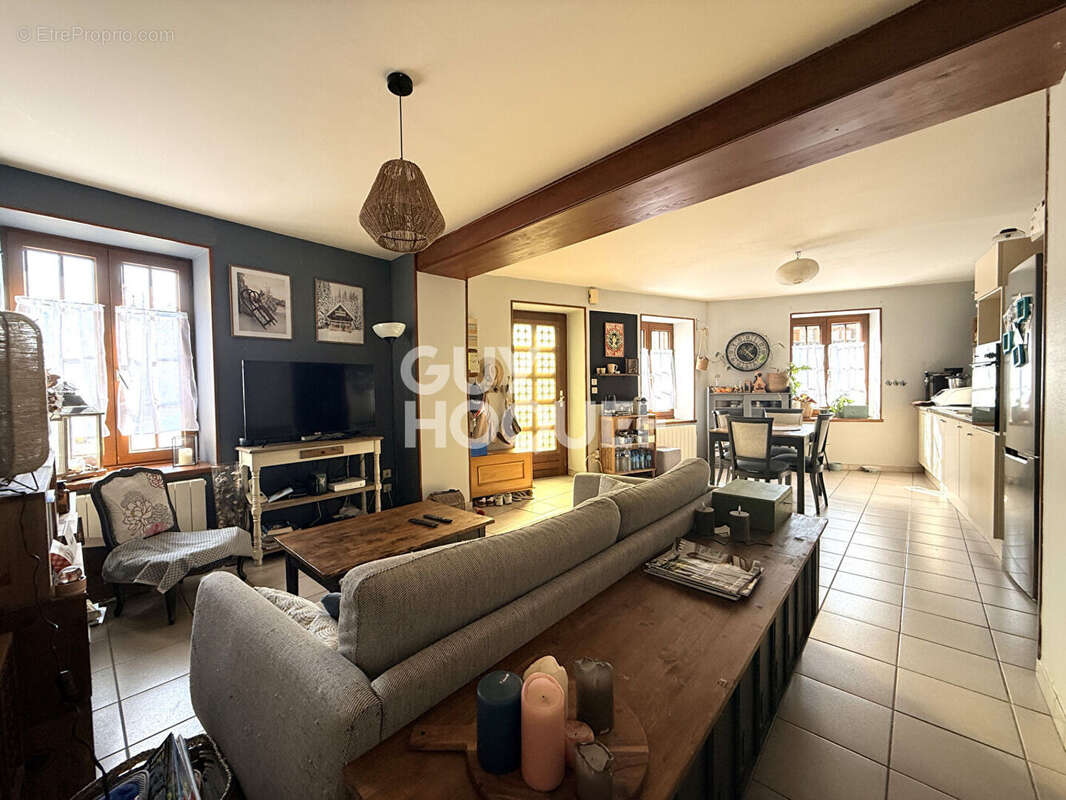 Appartement à SAINT-ANDEOL-LE-CHATEAU