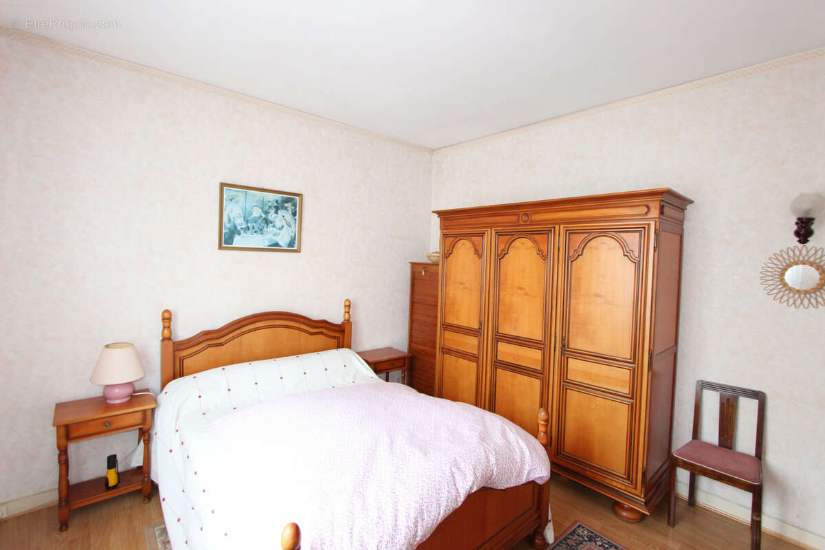 Maison à VARENNES-VAUZELLES