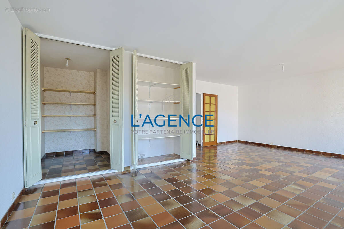 Appartement à HYERES