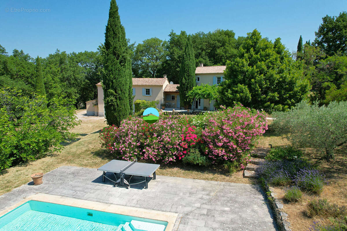 Maison à LE BARROUX