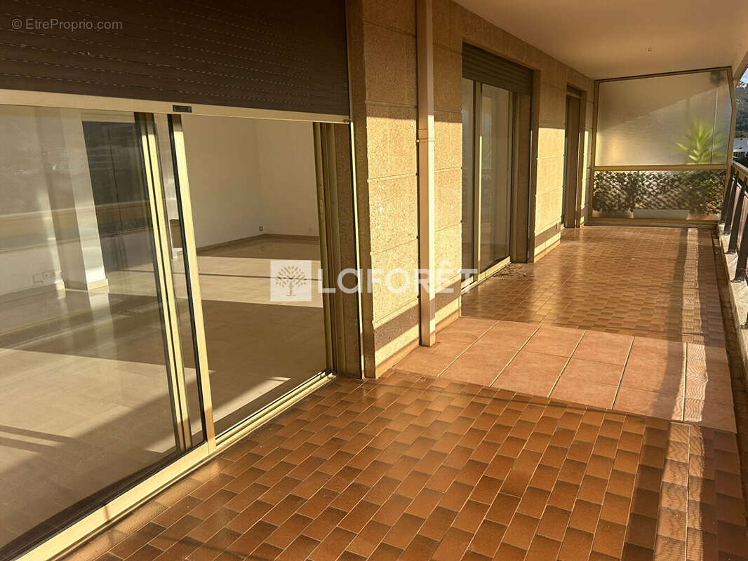 Grand T3 , 104 m2 , Cabot - photo 10