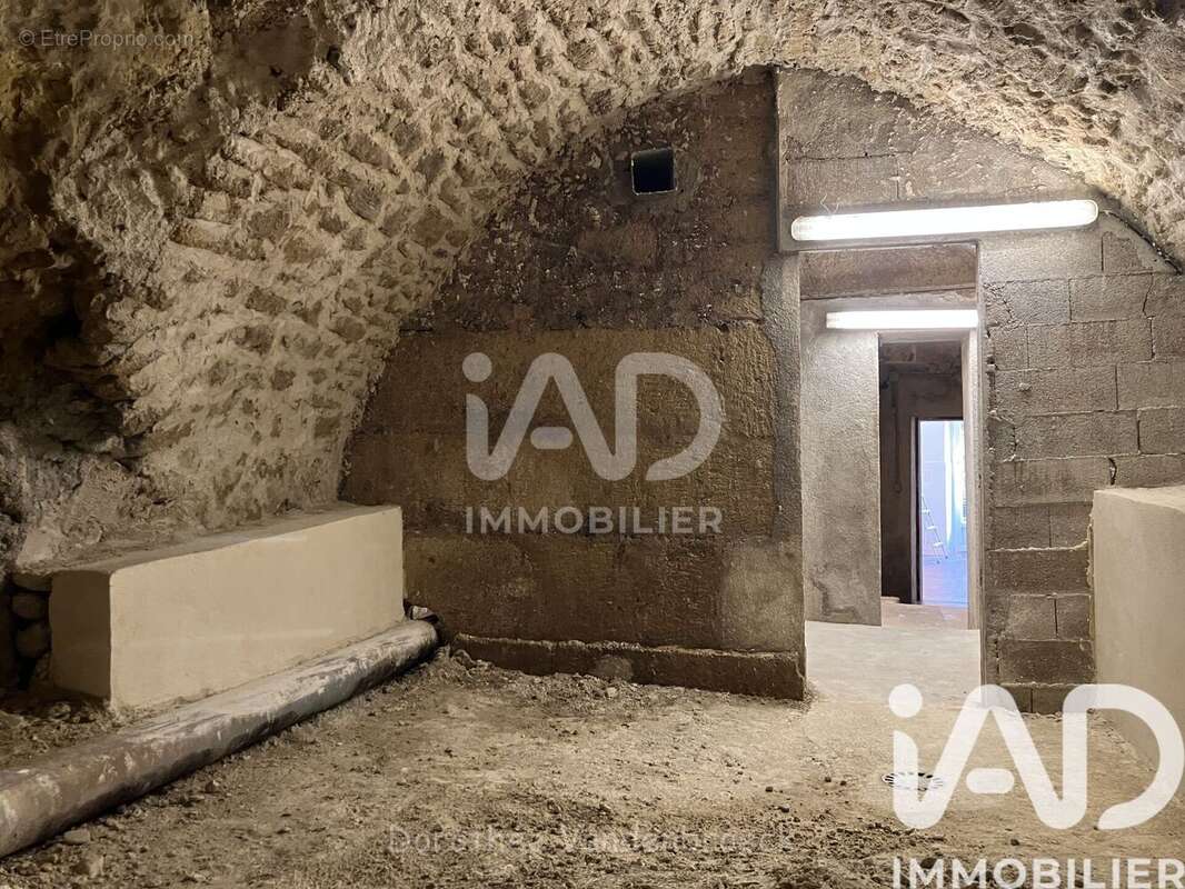 Photo 8 - Maison à ROGNES