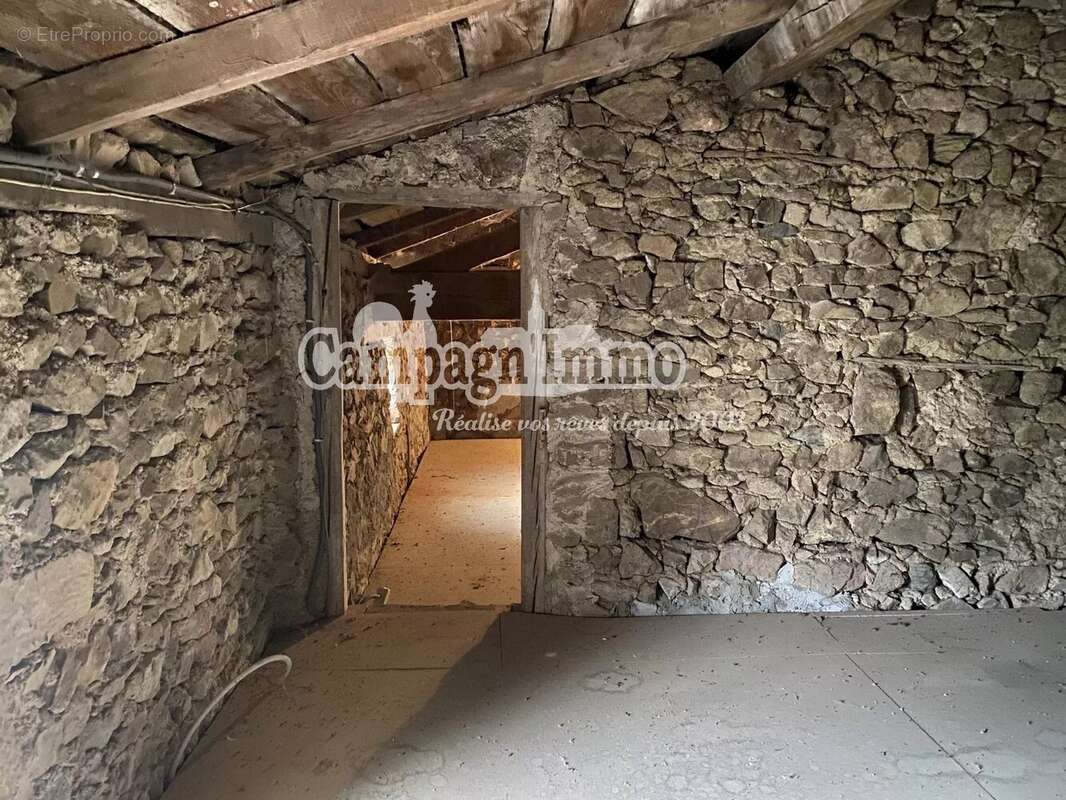 Maison à SAINT-FORGEUX